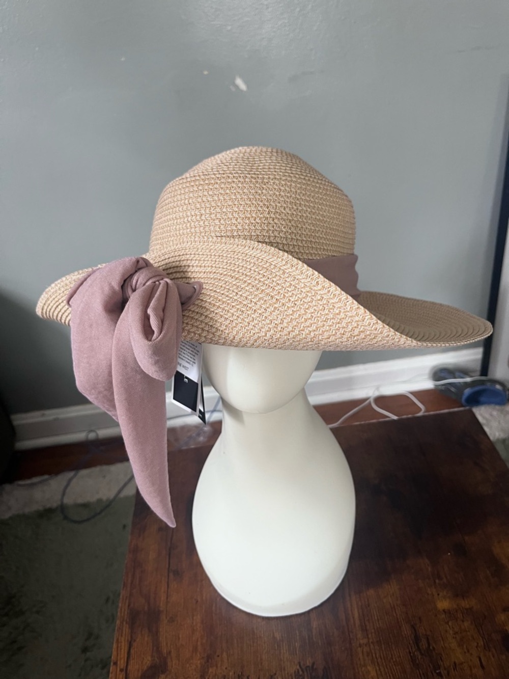 Nine West Beige Straw Sun Hat with Mauve Bow